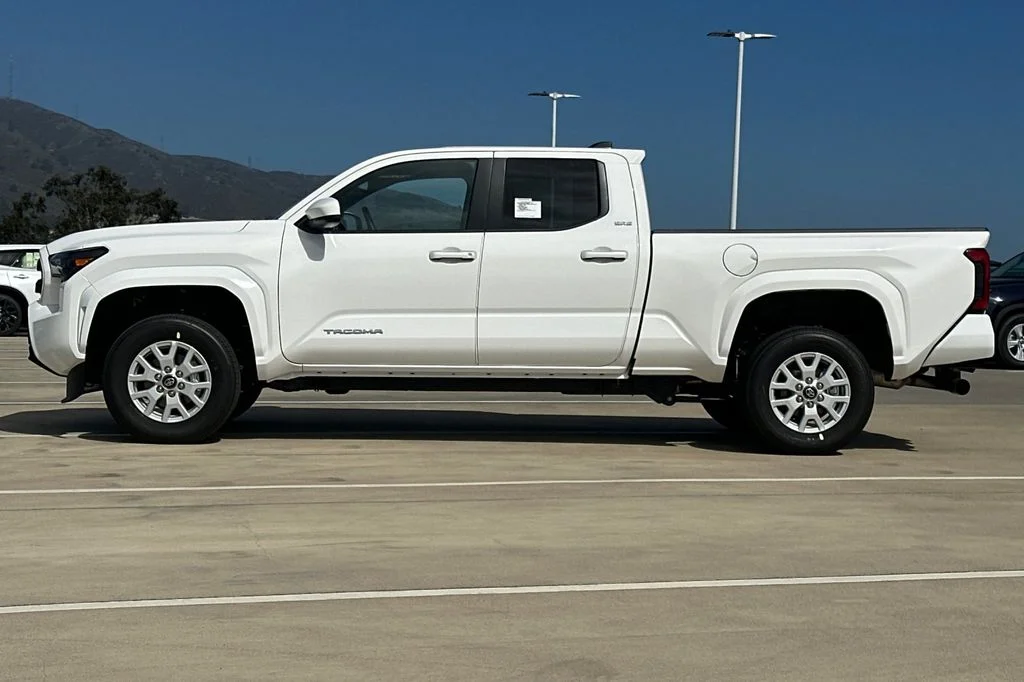 New 2026 Ice Cap Toyota  SR5 image 7