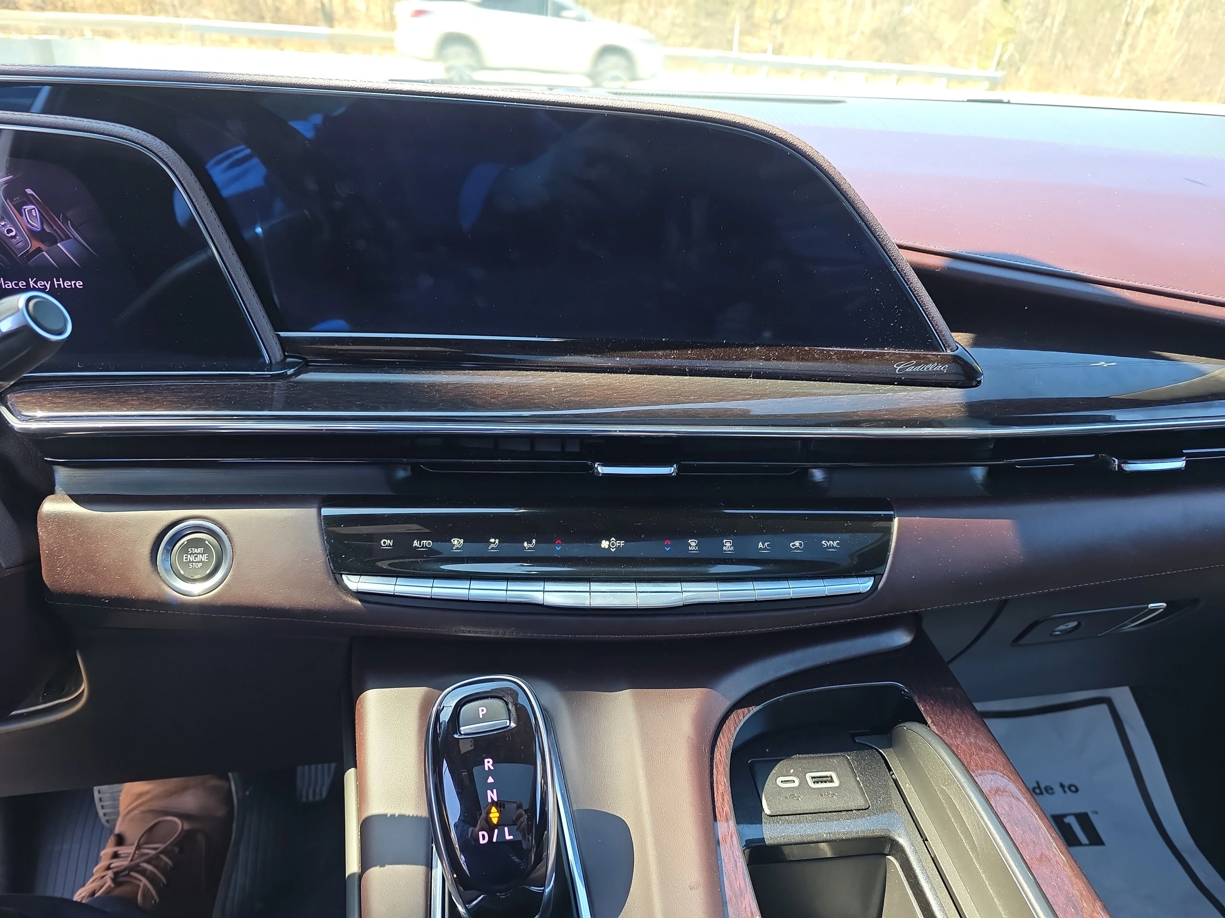 Used 2024 Crystal White Tricoat Cadillac 4WD Premium Luxury Platinum image 35