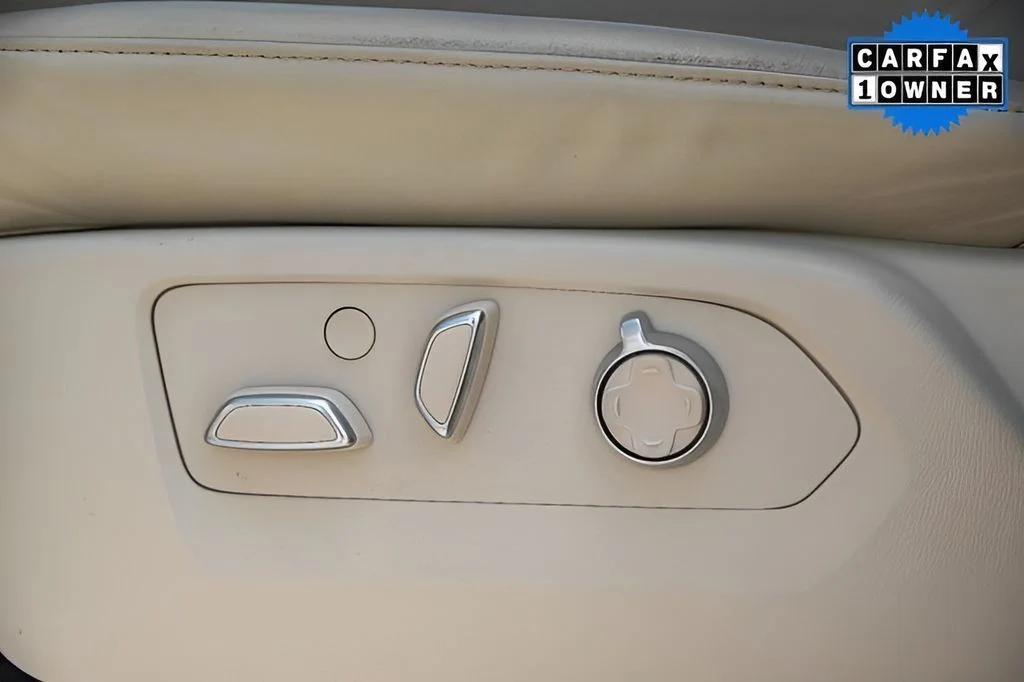 Used 2024 White Cadillac Sport Platinum image 31