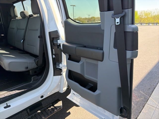 New 2026 Oxford White Ford F-350® XL image 11