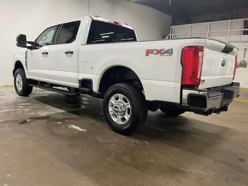 New 2026 Oxford White Ford F-350® XLT image 8