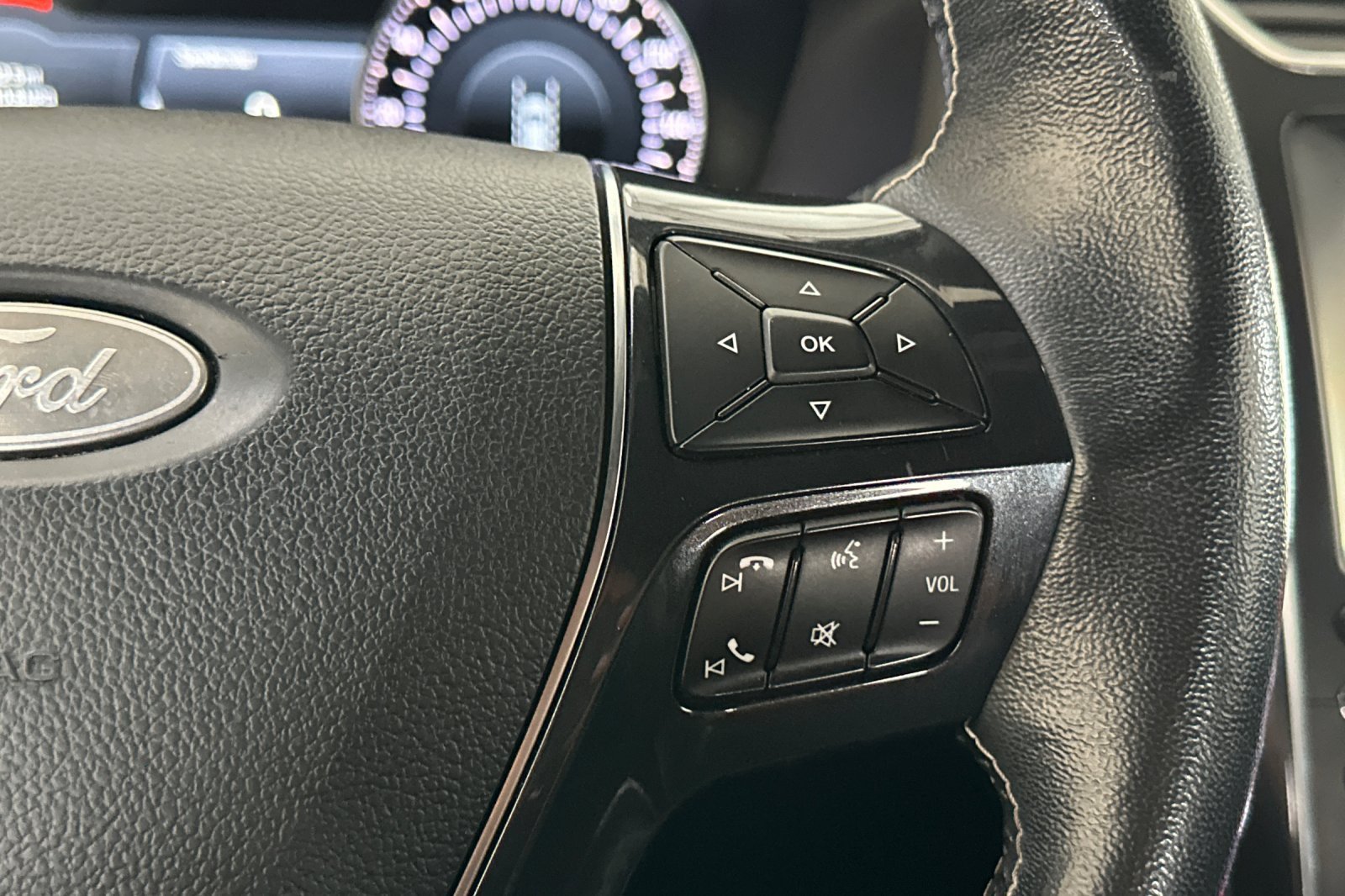 Used 2018 Gray Ford Platinum image 28