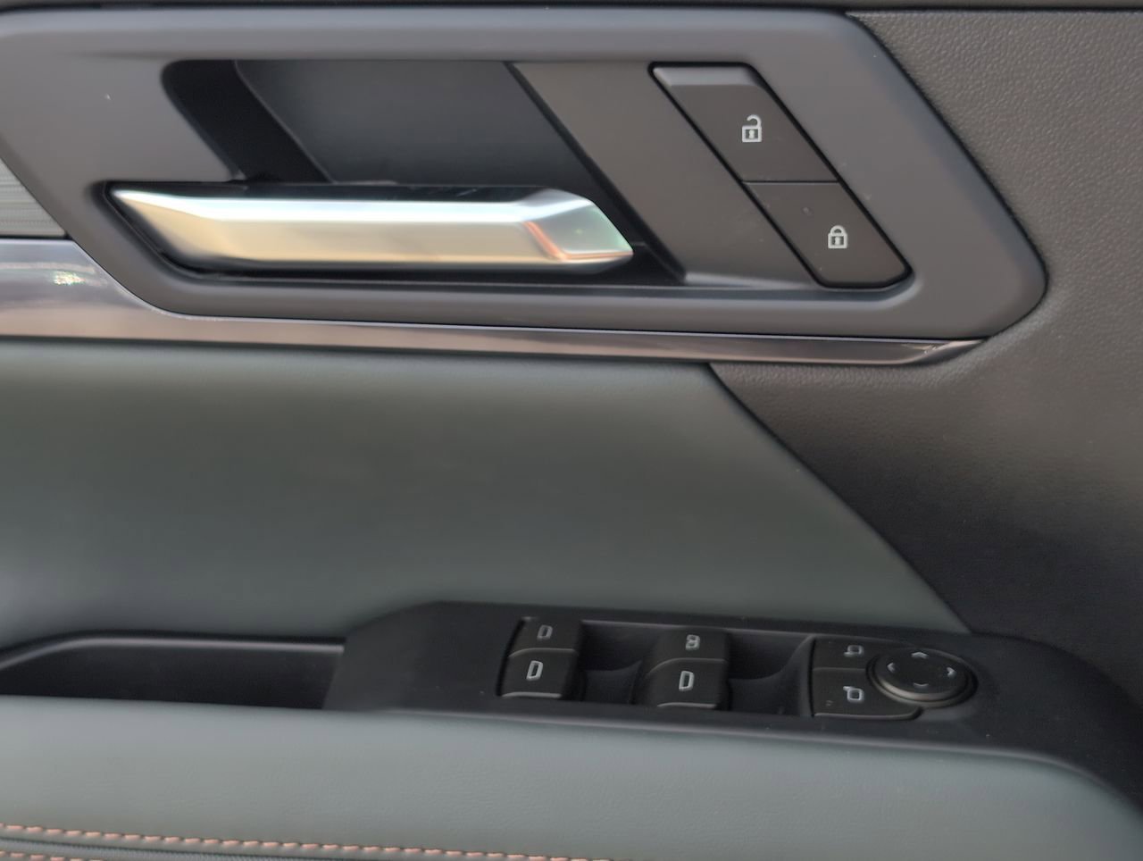 2026 GMC Terrain AT4 - Photo 23
