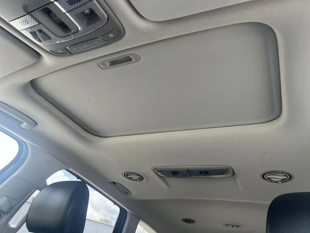 Used 2021 Green Kia EX image 18