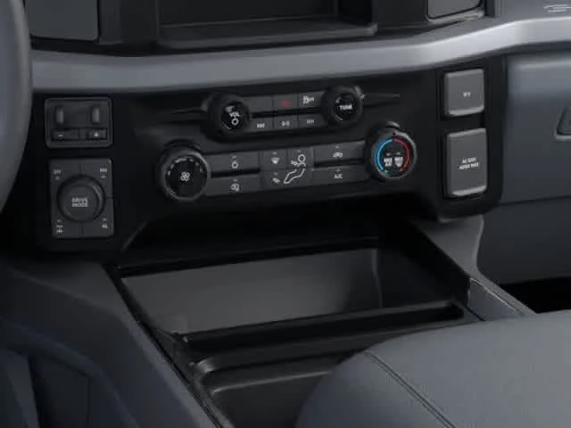 New 2026 Oxford White Ford XLT image 15