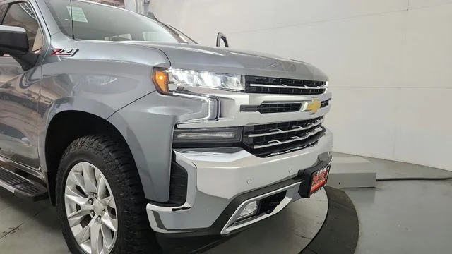Used 2021 Gray Chevrolet LTZ image 26