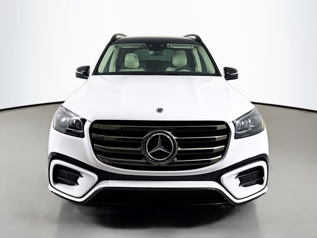 New 2026 MANUFAKTUR Moonlight White Metallic Mercedes-Benz GLS 580 image 6