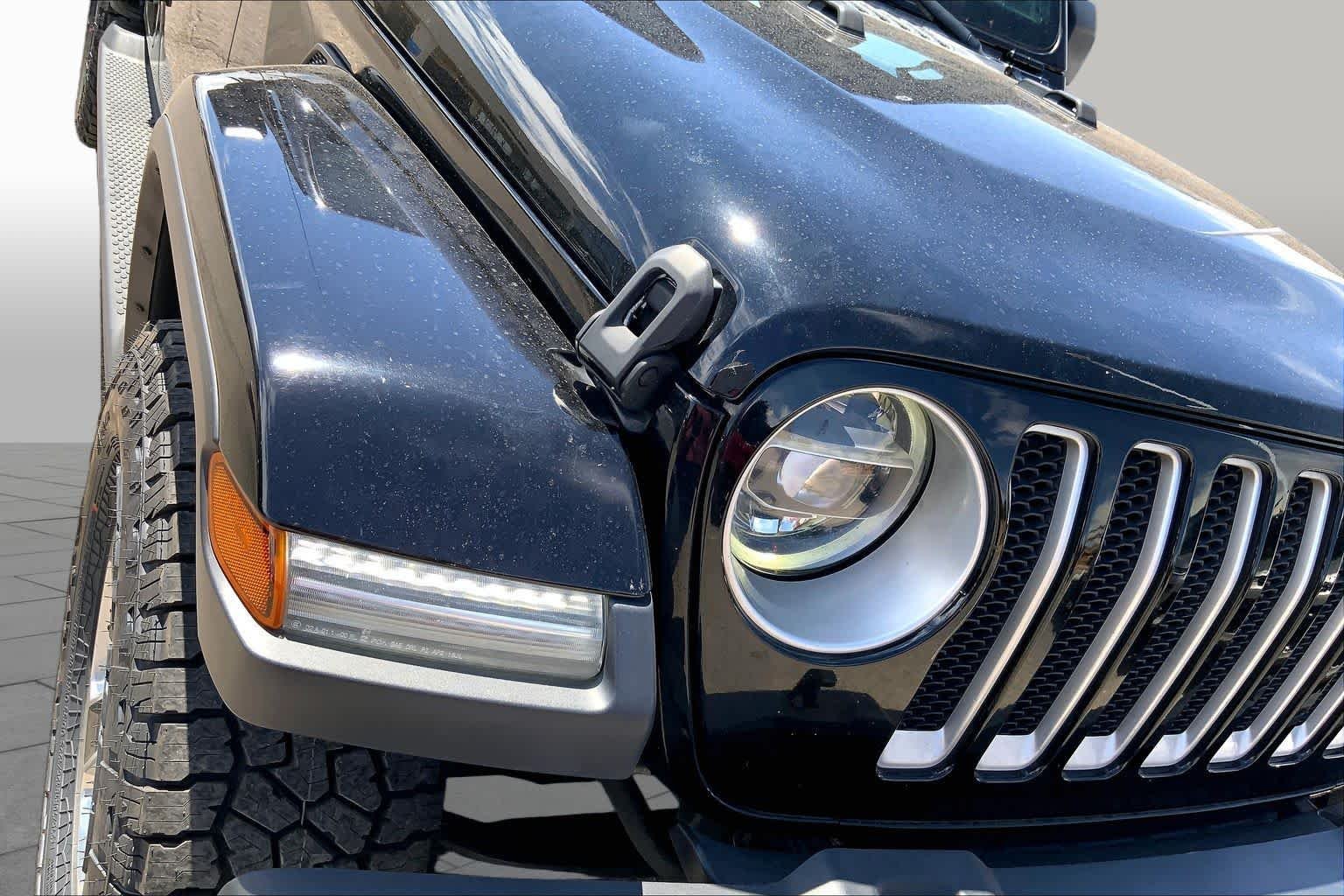 Used 2020 Black Clearcoat Jeep Sahara image 27