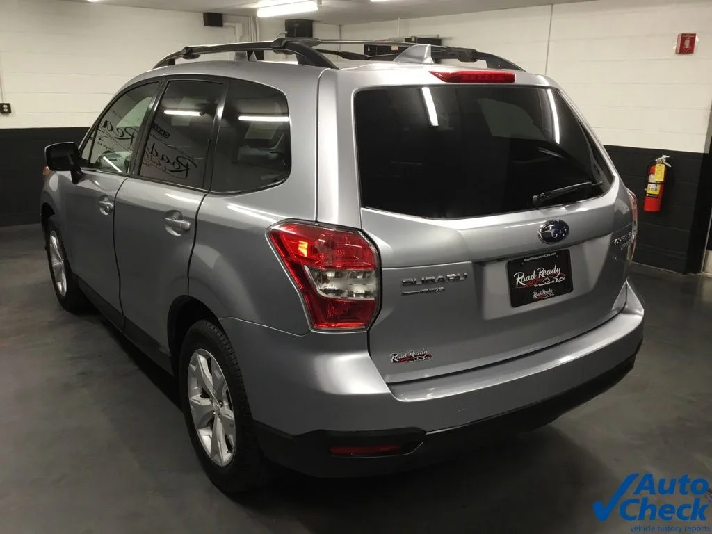 Used 2016 Silver Subaru 2.5i Premium image 7