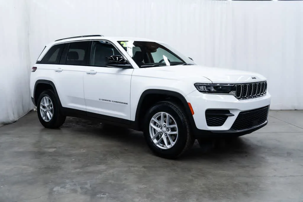 2023 Jeep Grand Cherokee Laredo X
