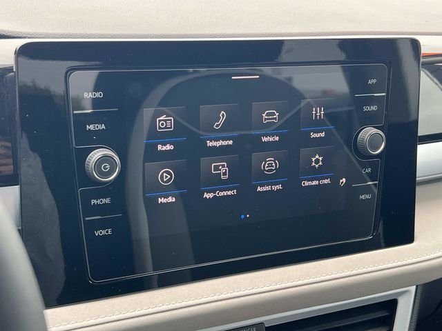 New 2026 Silver Volkswagen 1.5T SE image 13