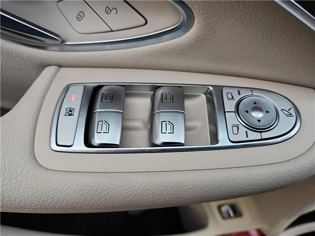 Used 2019 Designo Cardinal Red Metallic Mercedes-Benz GLC 350e All-wheel Drive 4MATIC® image 11