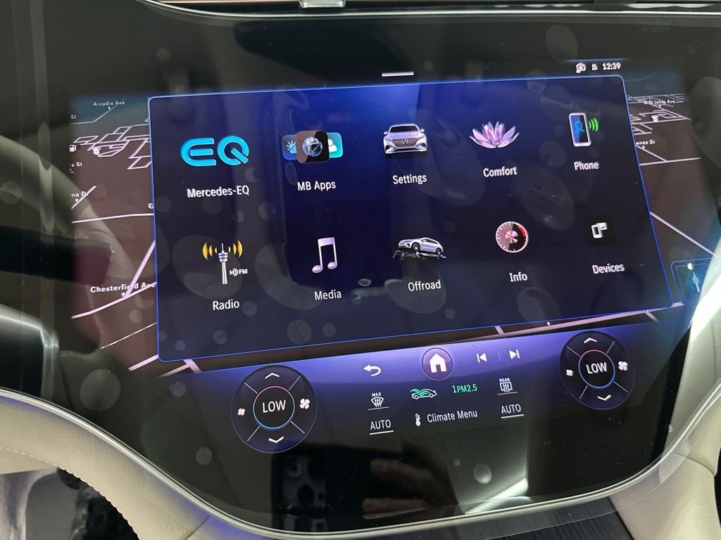 New 2027 Black Mercedes-Benz EQS 400 image 18