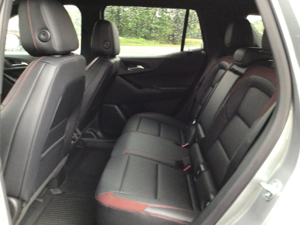 2027 Chevrolet Equinox RS - Photo 34