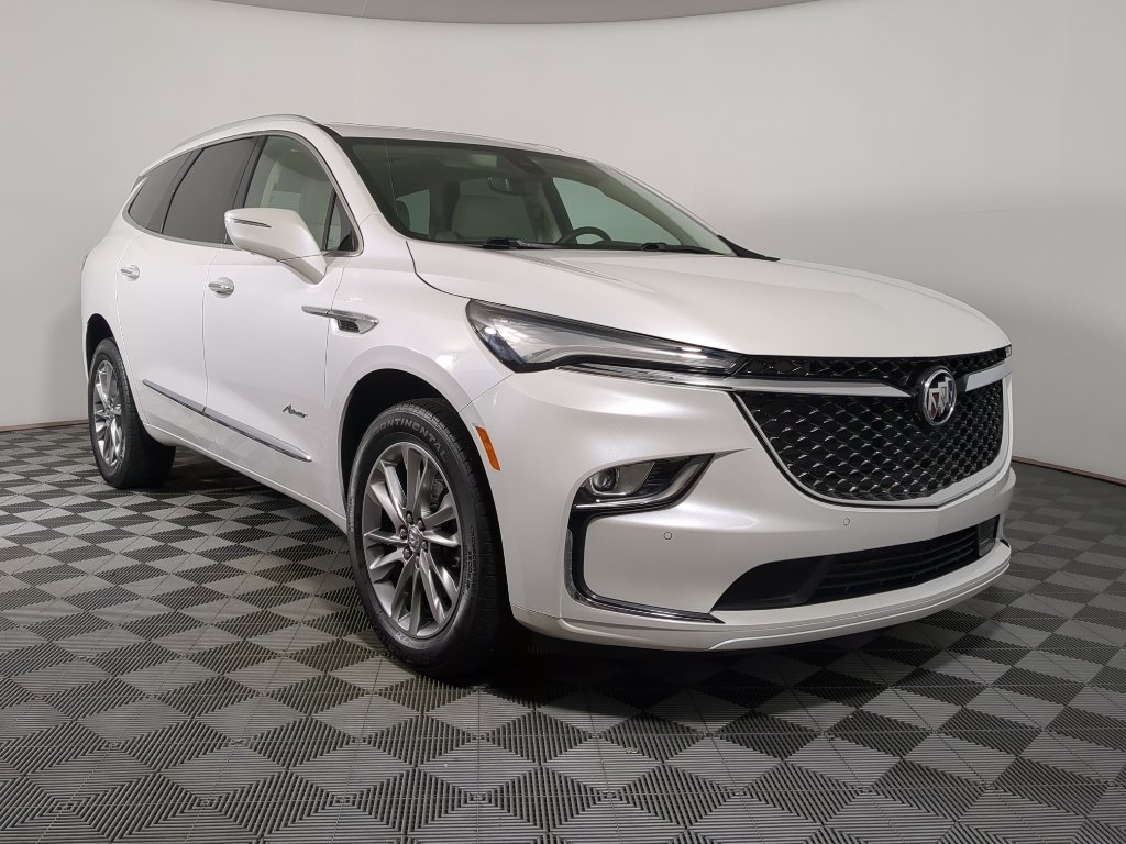 2023 Buick Enclave Avenir AWD's photo