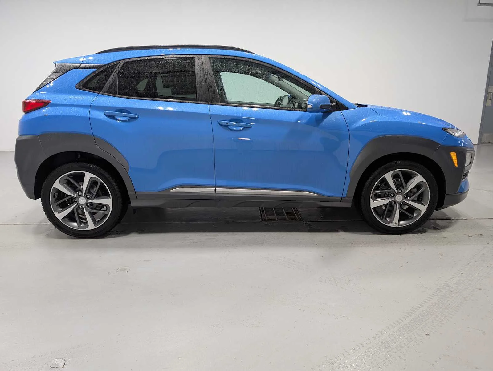 Used 2020 Surf Blue Hyundai Ultimate image 18