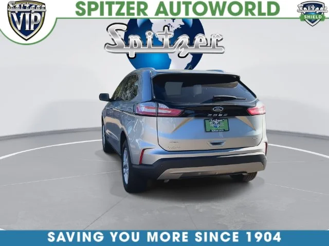 Used 2024 Silver Ford SEL image 12