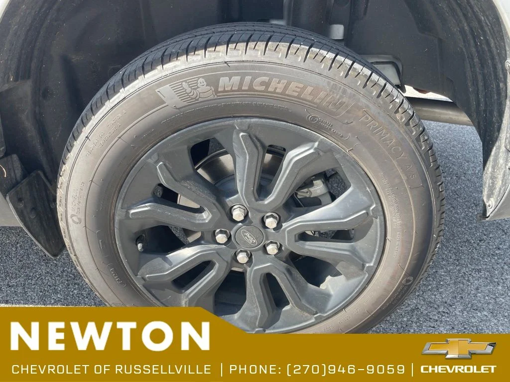 Used 2024 Oxford White Ford XLT image 18