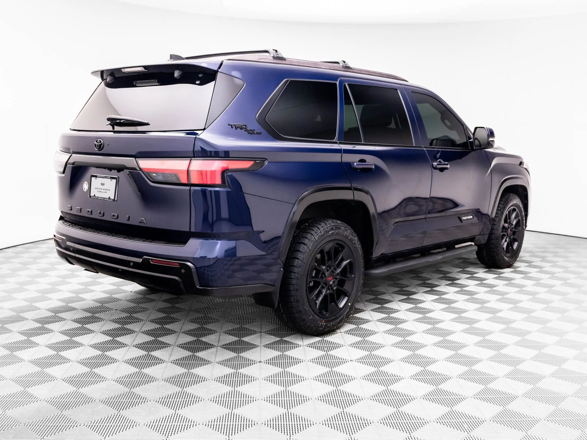 Used 2024  Toyota Platinum image 5
