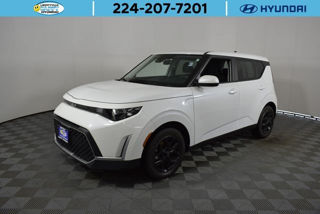 Used 2024 White Kia LX image 1