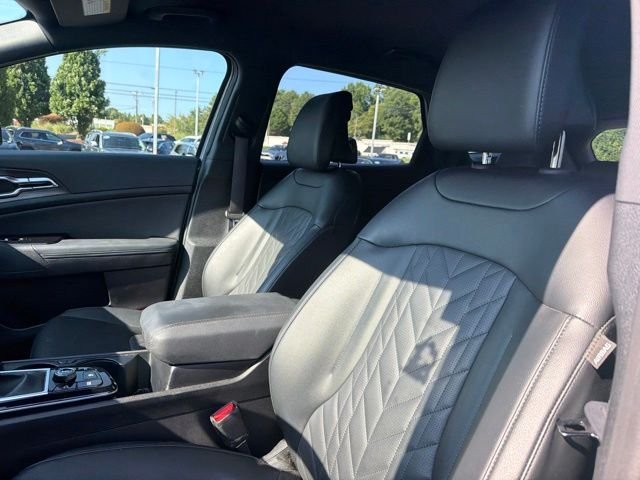 Used 2025 Wolf Gray Kia X-Line image 13