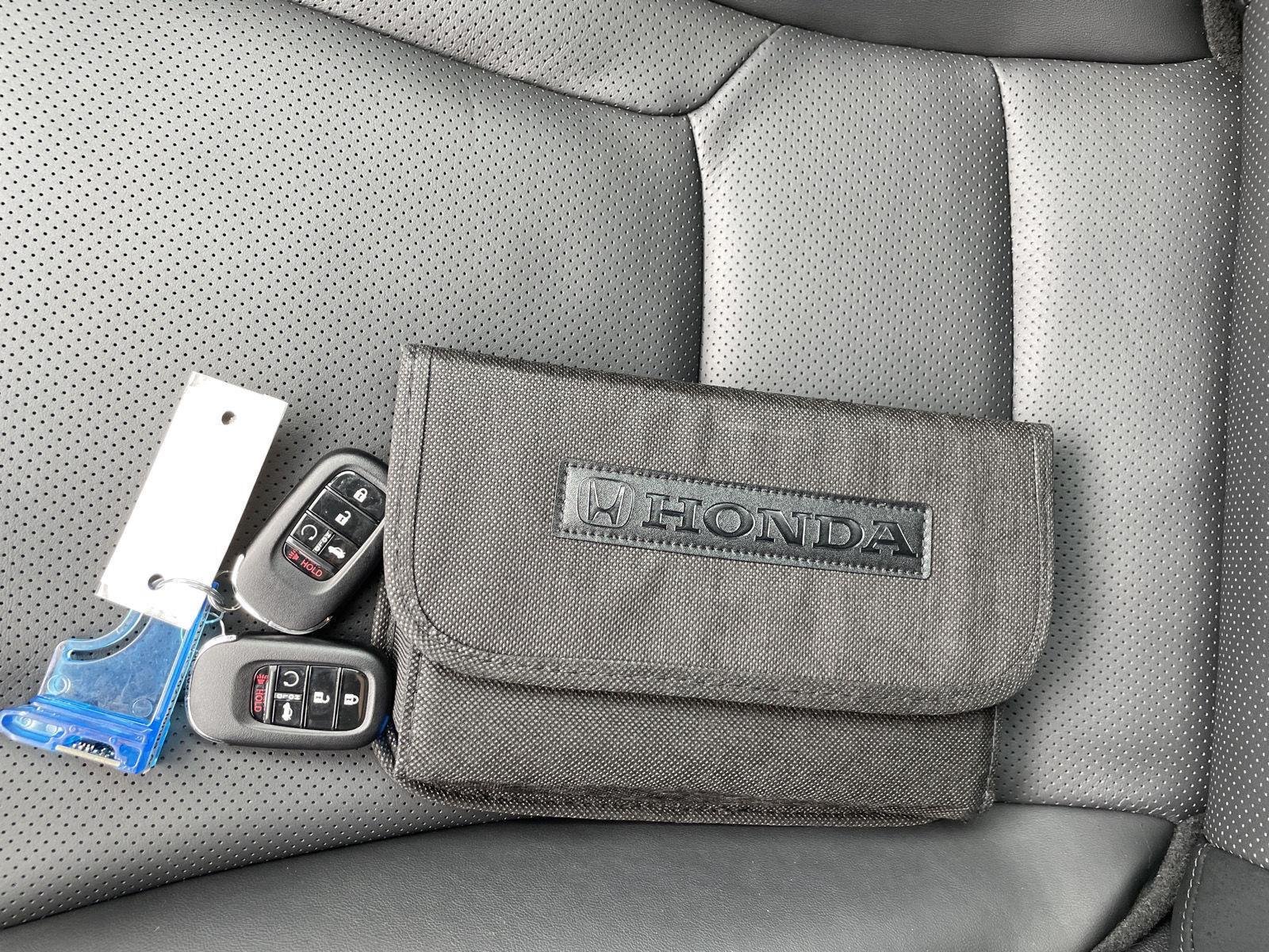Used 2023 Platinum White Pearl Honda Touring image 32