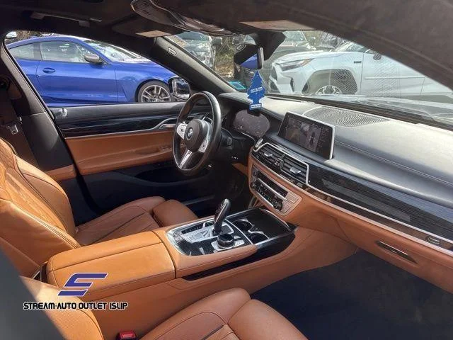 2022 BMW 7 Series 750i - Photo 14
