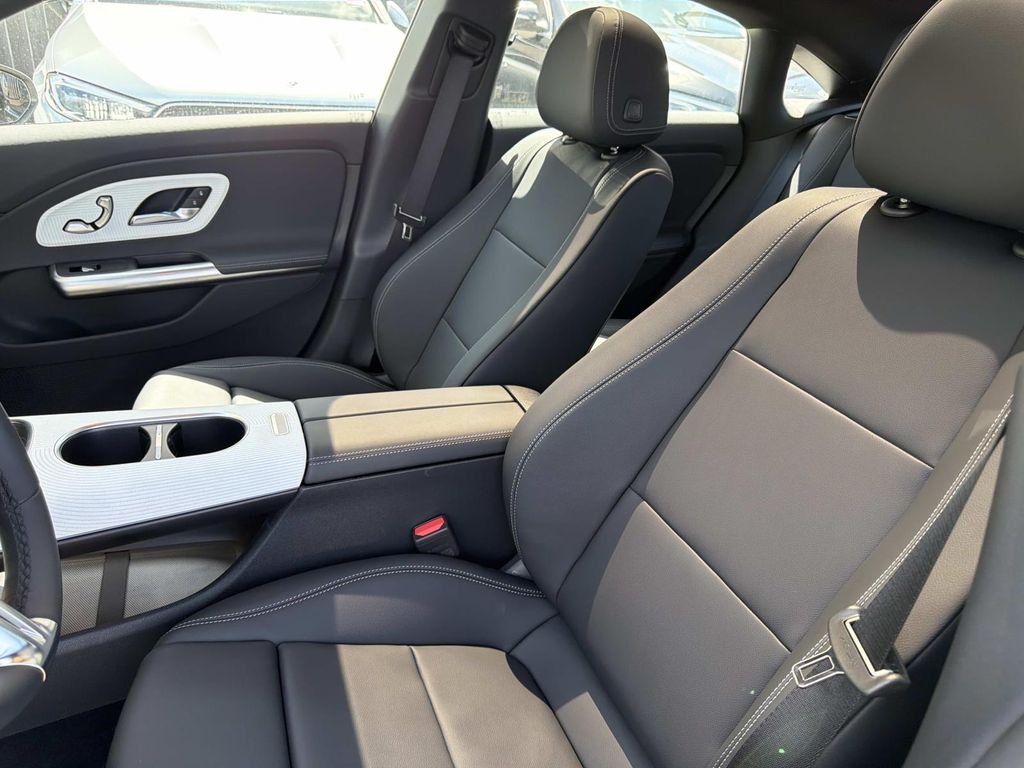 New 2027 MANUFAKTUR Alpine Grey Mercedes-Benz CLA 350 image 9