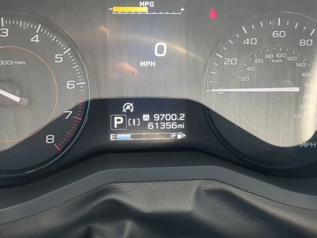 Used 2023 White Subaru Base image 28