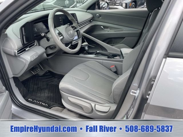 Certified Used 2025 Fluid Metal Hyundai SEL Sport image 16