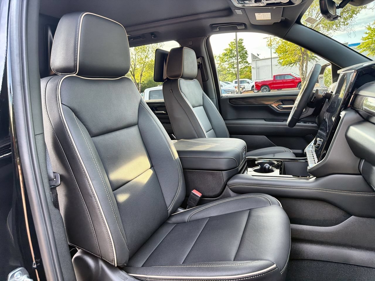 New 2026 Onyx Black GMC Elevation image 23
