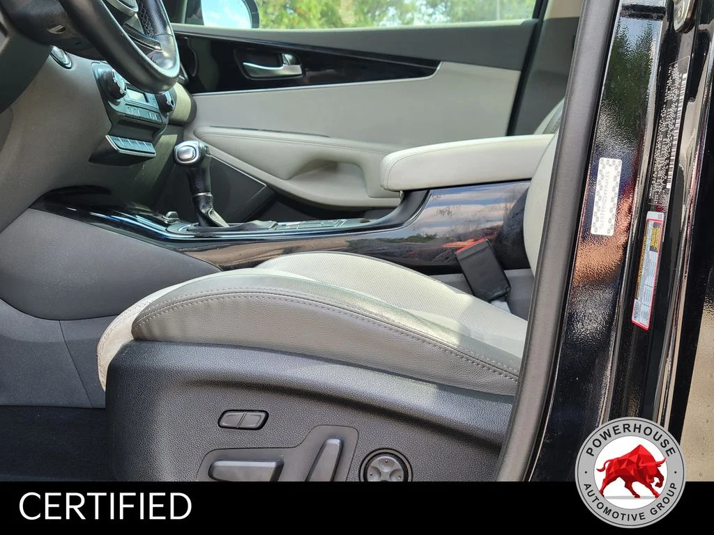 Used 2019 Black Kia SX image 25