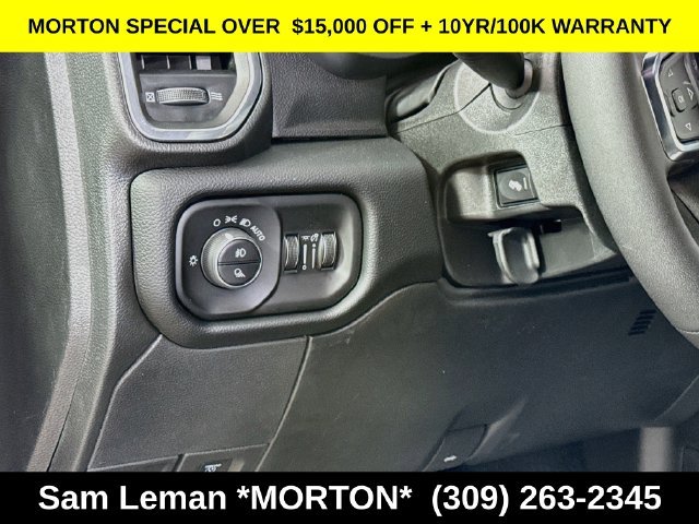 New 2026 Diamond Black Crystal Pearl-Coat Exterior Paint Ram Laramie image 10