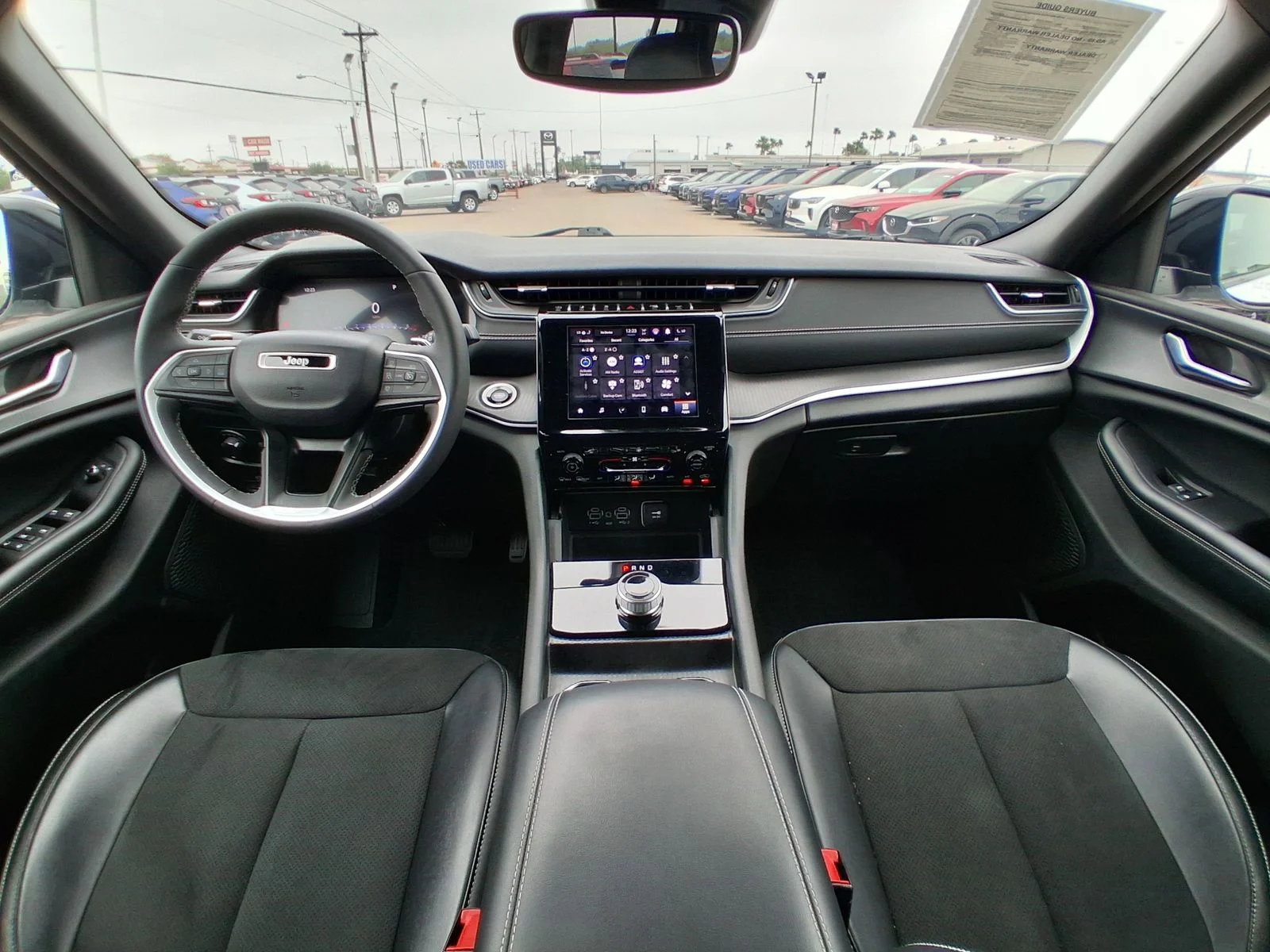 Used 2024 White Jeep Altitude image 11