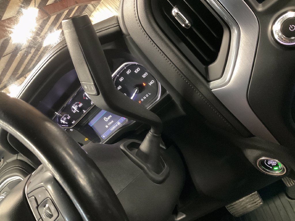Used 2020 ONYX BLACK GMC Elevation image 26