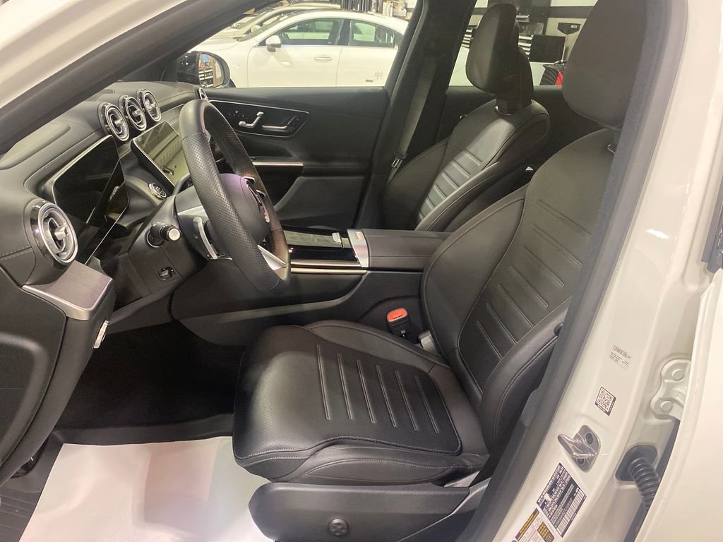 Used 2026 White Mercedes-Benz GLC 300 image 9