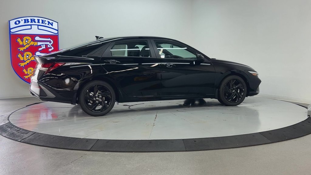 Used 2026 Abyss Black Hyundai SEL Sport image 7