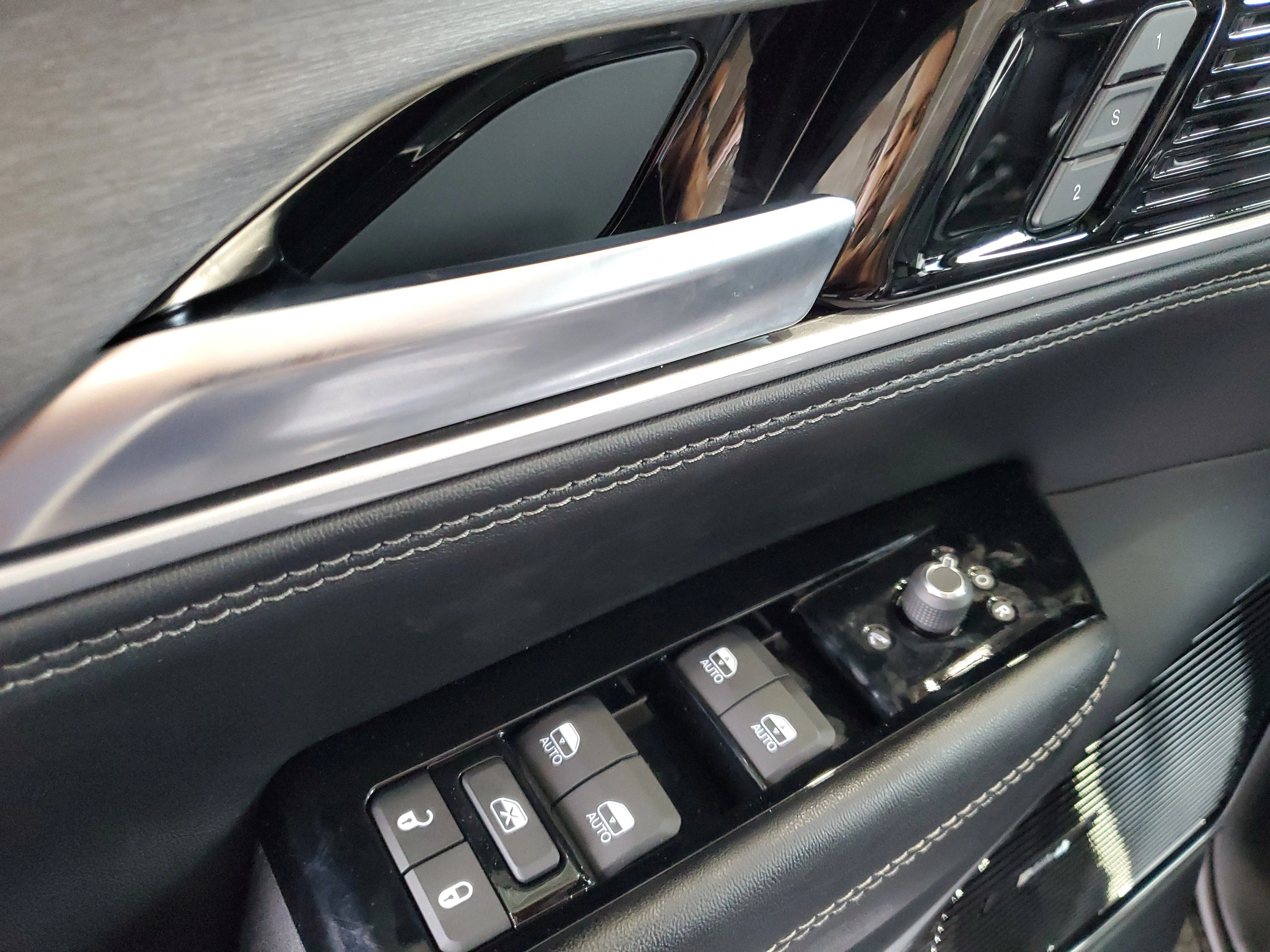 New 2026 High Gloss Black Exterior Paint Jeep Limited Reserve image 15