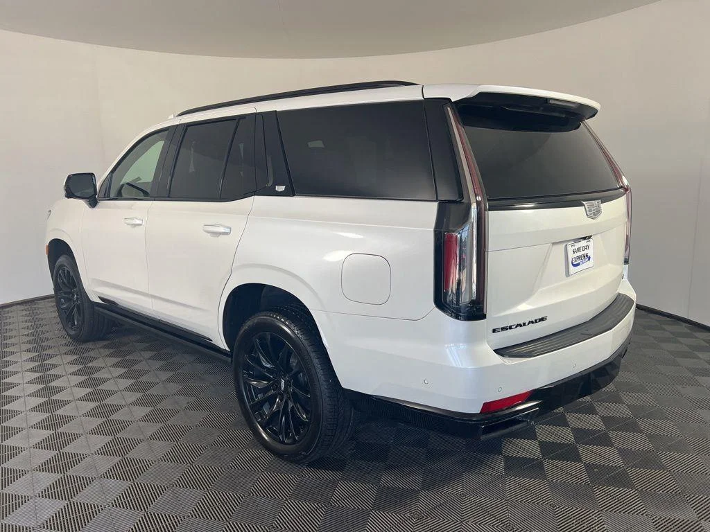Used 2021 Crystal White Cadillac Sport image 35