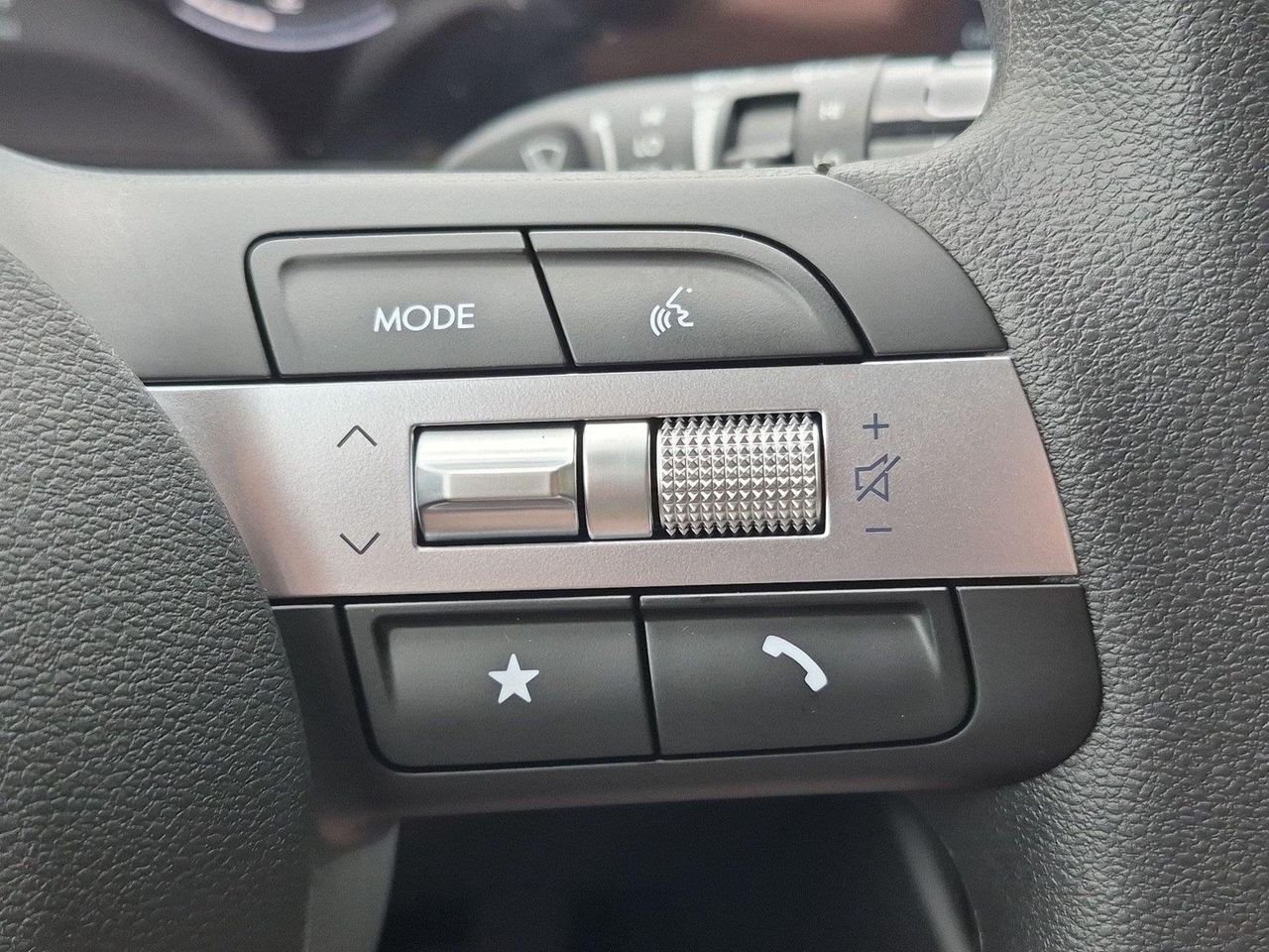 New 2026 Shimmering Silver Hyundai SEL AWD image 20