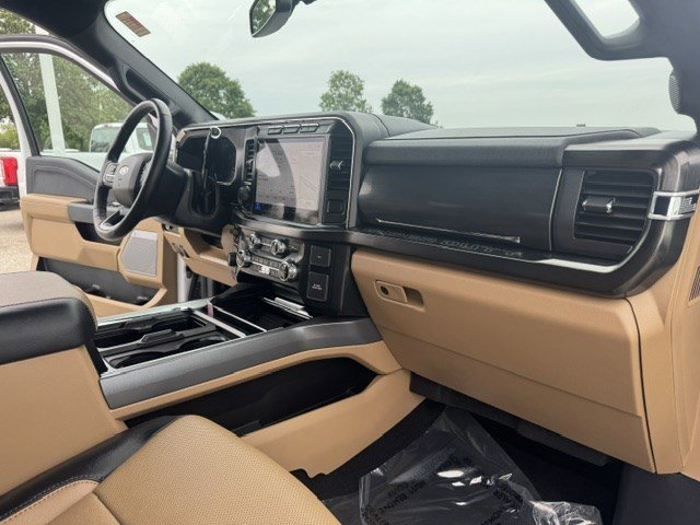 Certified Used 2023 Oxford White Ford LARIAT image 43