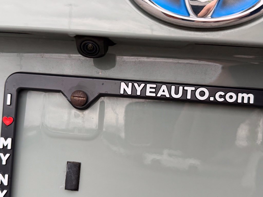 Used 2021  Toyota XLE image 40