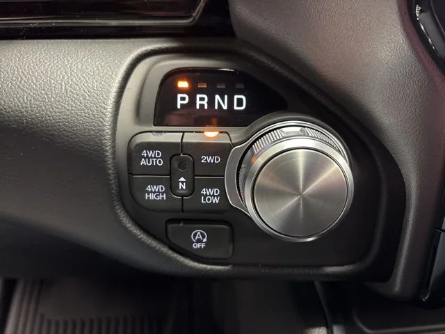 New 2026 Diamond Black Crystal Pearl-Coat Exterior Paint RAM Laramie image 23
