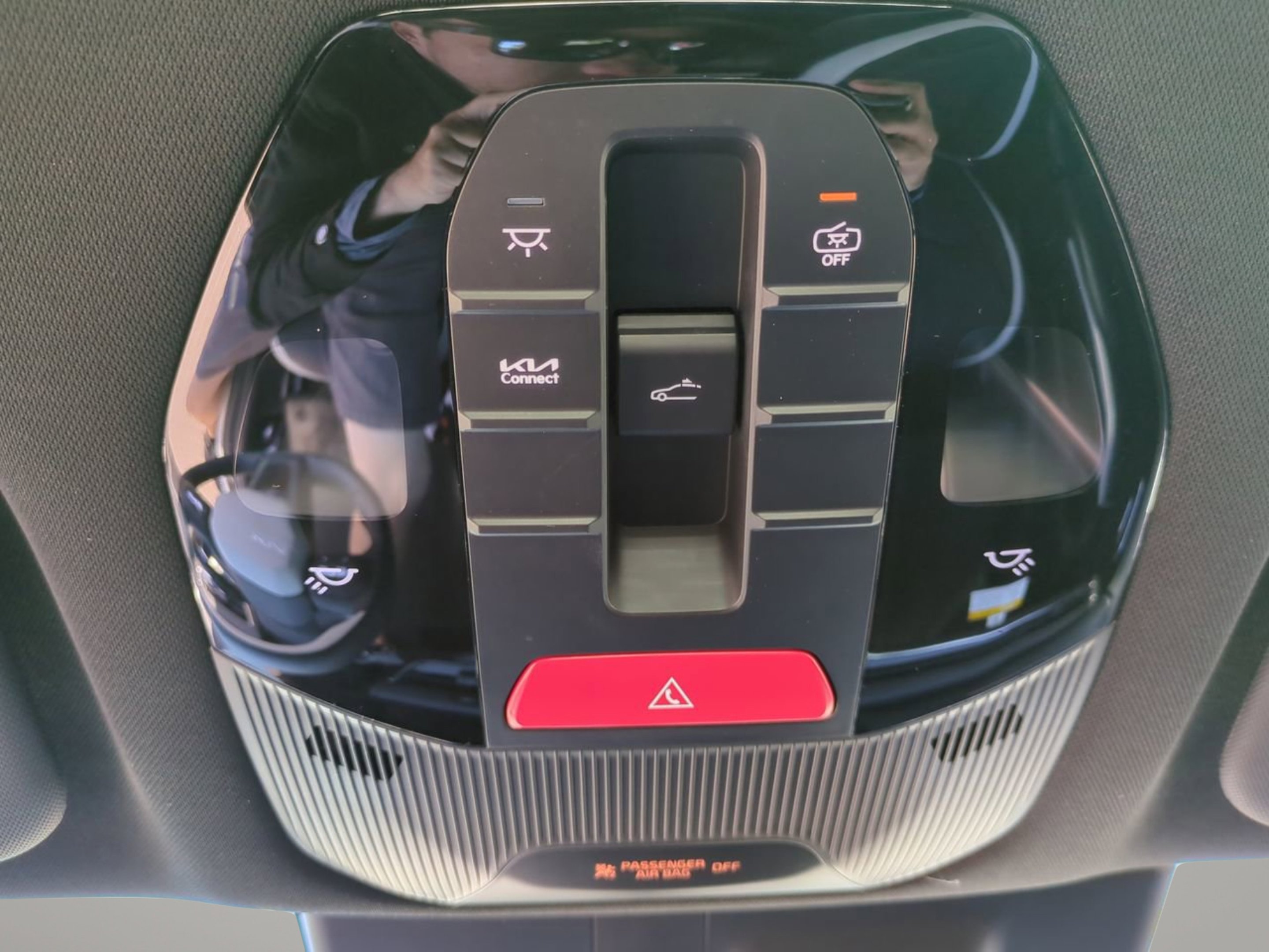 New 2025 Snow White Pearl Kia GT-Line Turbo image 19