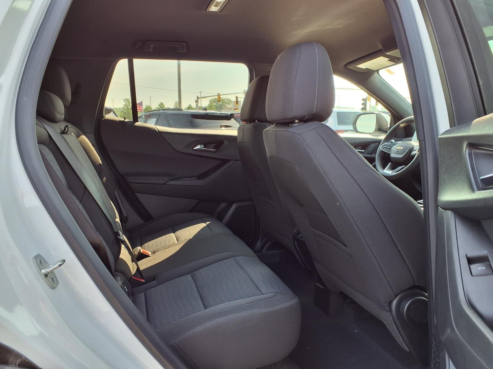 Used 2026 Summit White Chevrolet LT image 20