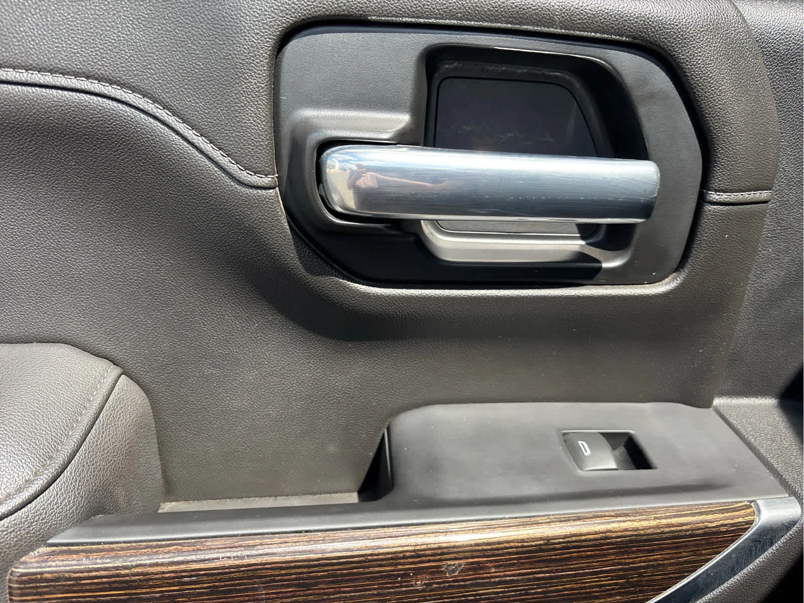 Used 2021 DARK SKY METALLIC GMC Elevation image 10
