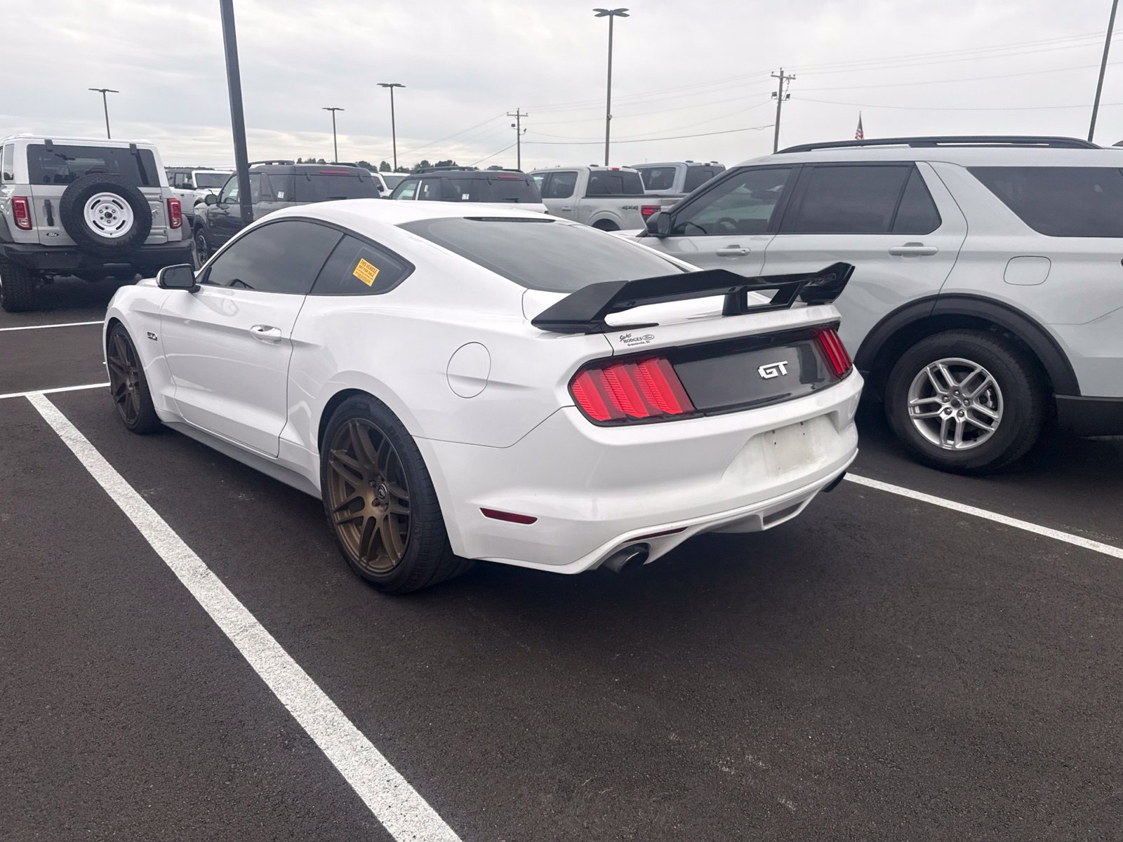 Used 2016 White Ford GT image 5
