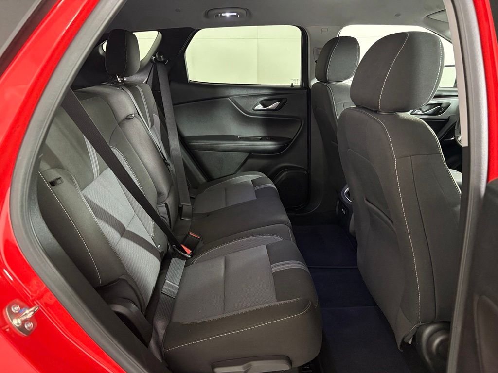 Used 2025 Orange Chevrolet LT image 38