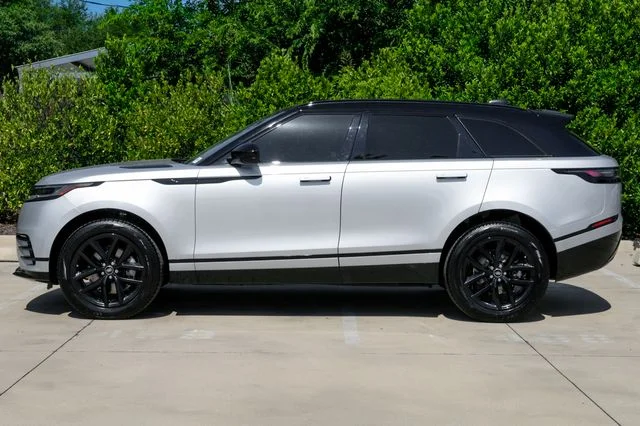 Certified Used 2025 Hakuba Silver Metallic Land Rover Dynamic SE image 13