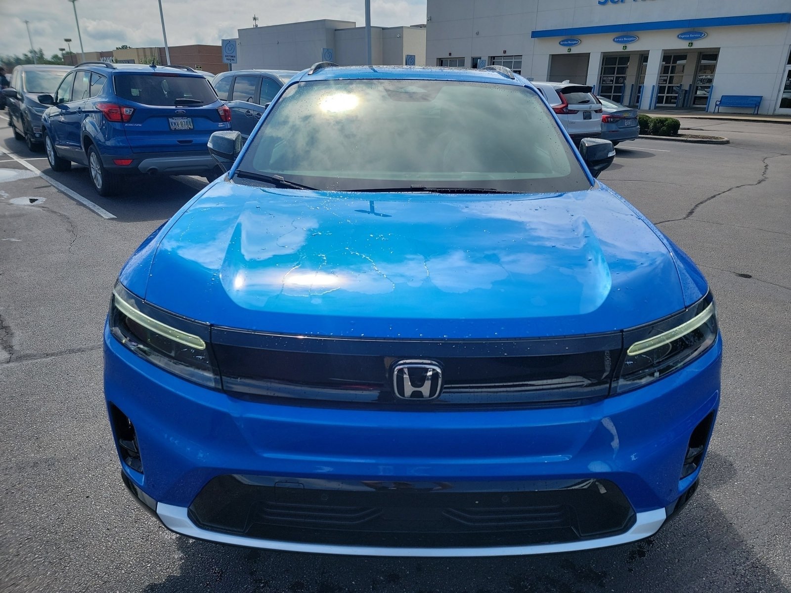 New 2026 Pacific Blue Metallic Honda Touring image 2